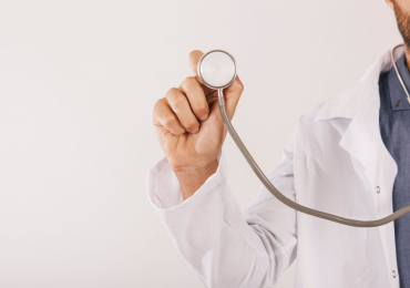 Порцию энергии, смешать, но не взбалтывать – о вреде энергетиков для здоровья.